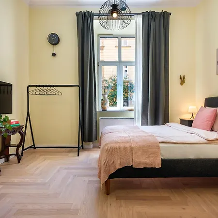 Yellow - Kochanowskiego * Cracovia